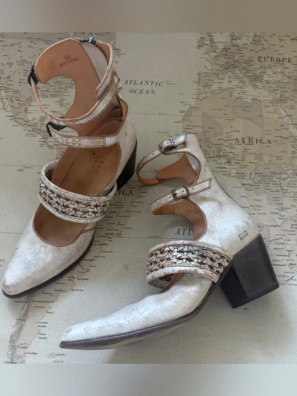 Bed Stu Baylor Beige Distressed Leather Heels Size 9 US Women'